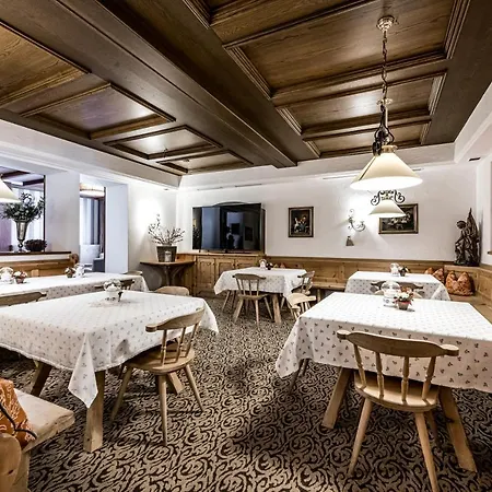 Vierjahreszeiten Tux