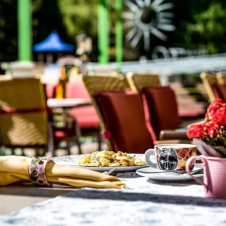 Vierjahreszeiten Tux