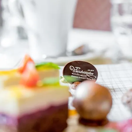 Vierjahreszeiten 4* Tux