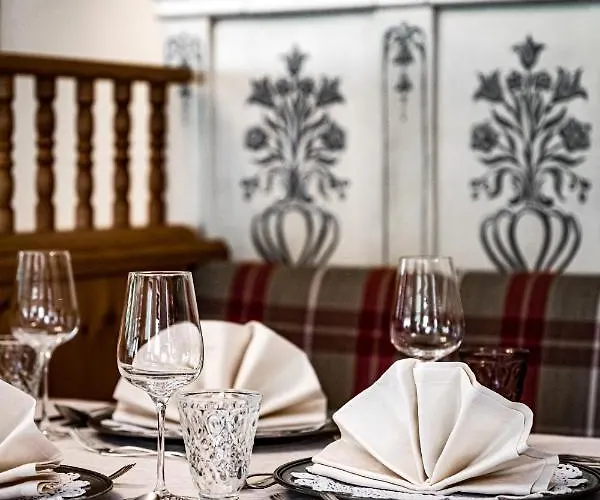 Szálloda Vierjahreszeiten