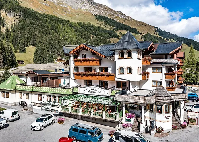 Szálloda Vierjahreszeiten 4*