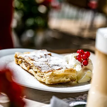 Vierjahreszeiten Hotel