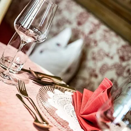 Hotel Vierjahreszeiten Tux