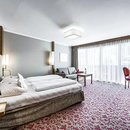 Vierjahreszeiten Hotel