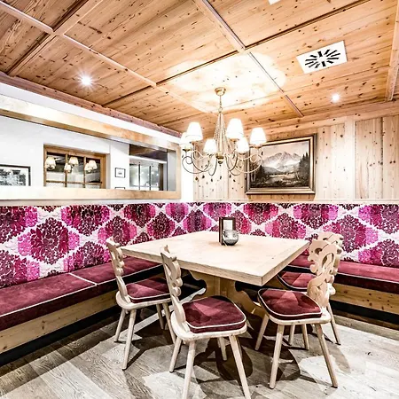 Vierjahreszeiten 4* Tux