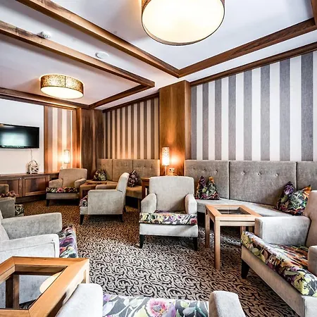 Vierjahreszeiten Hotel 4*